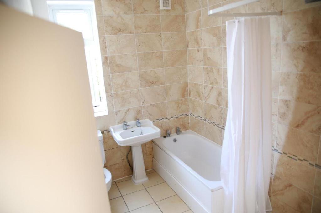 Apartament Congress Road Abbeywood Abbey Wood Zewnętrze zdjęcie
